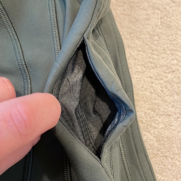 Lululemon Invigorate High-Rise Crop 23" Dark Olive Women’s Size 10 EUC Everlux - Picture 7 of 7